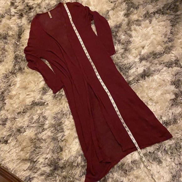 💖 ~Gorgeous Wine Color Long Cardigan! Size Medium! - Picture 3 of 6